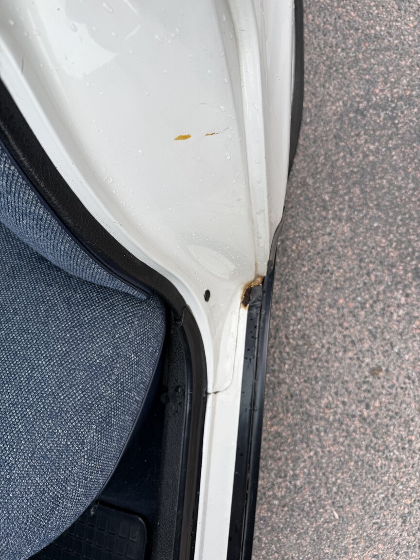 Exteriörbild på 1991 Volvo 240 GL Automat (27)