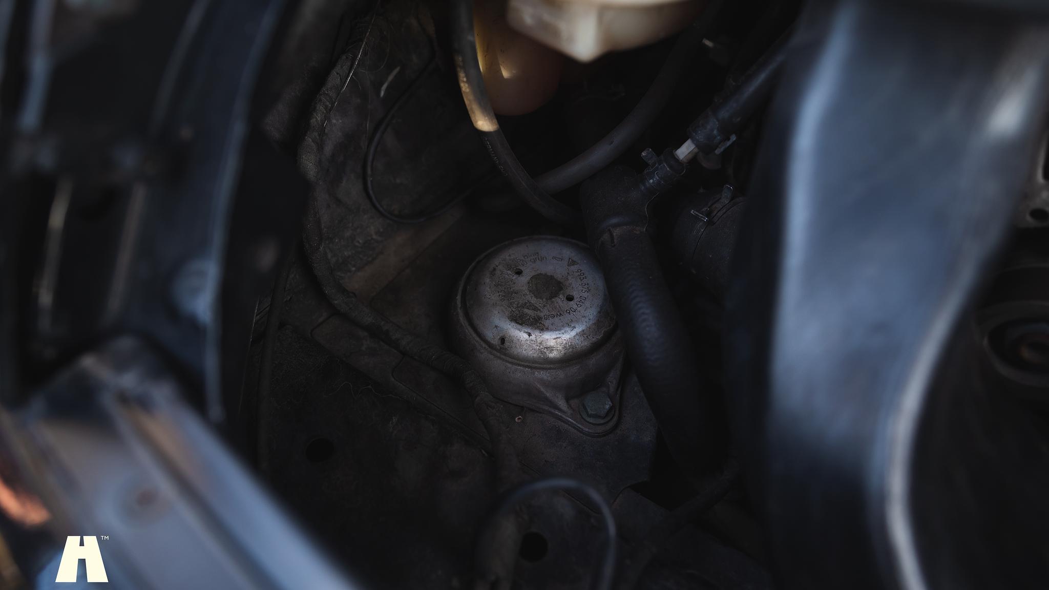Image of 1998 Porsche 996 Carrera 2 “Clubsport” mechanics