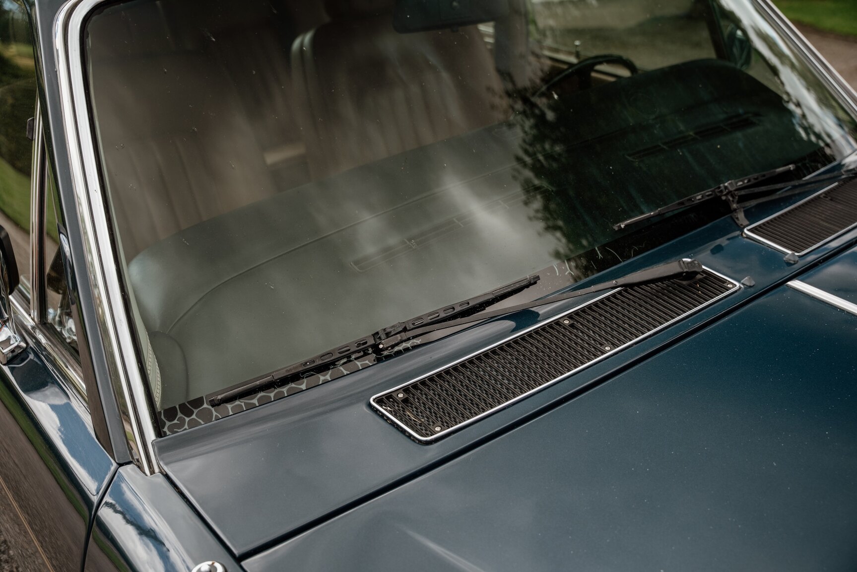 Exteriörbild på 1982 Rolls Royce Silver Spirit