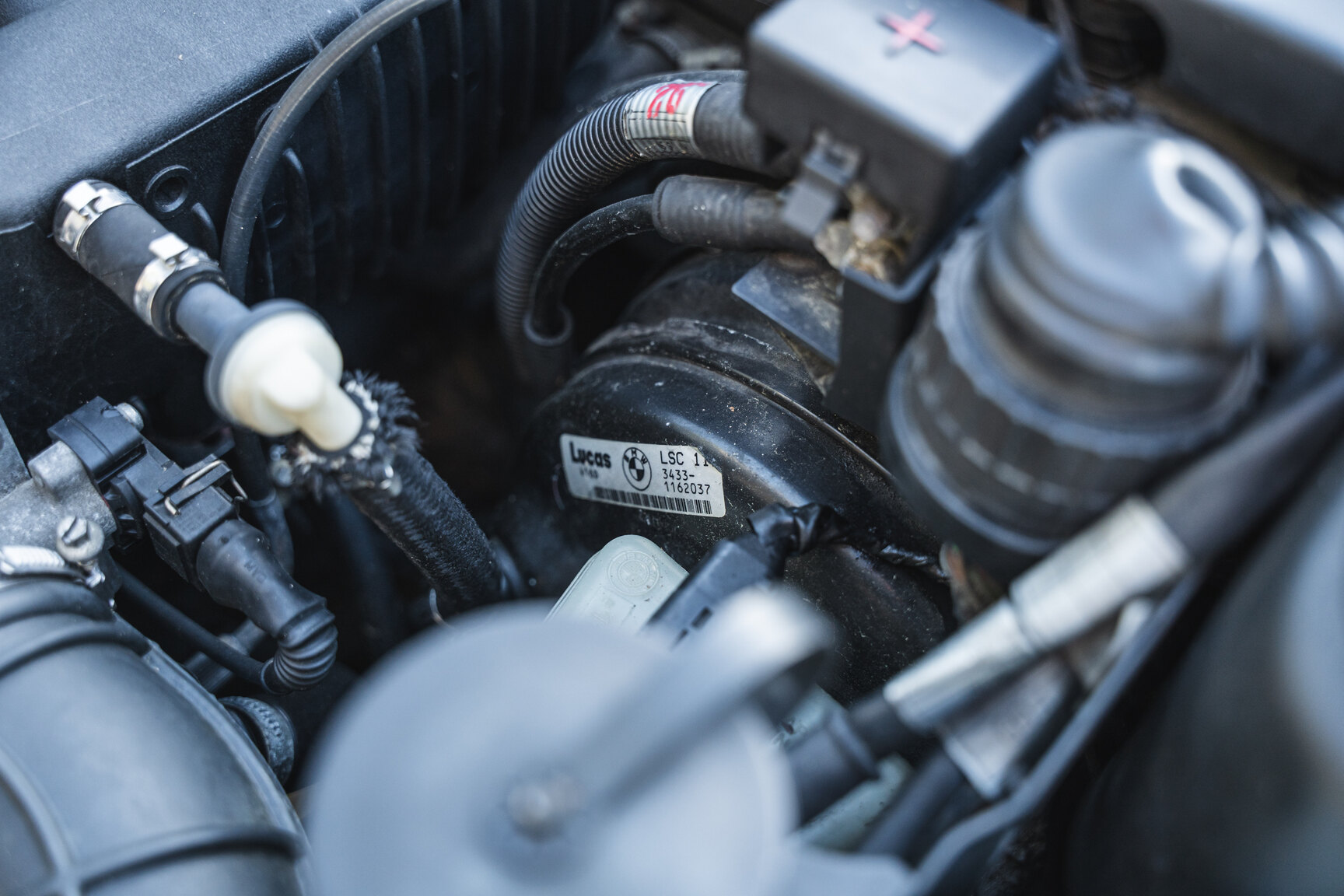 Image of 1994 BMW 520i E34 mechanics