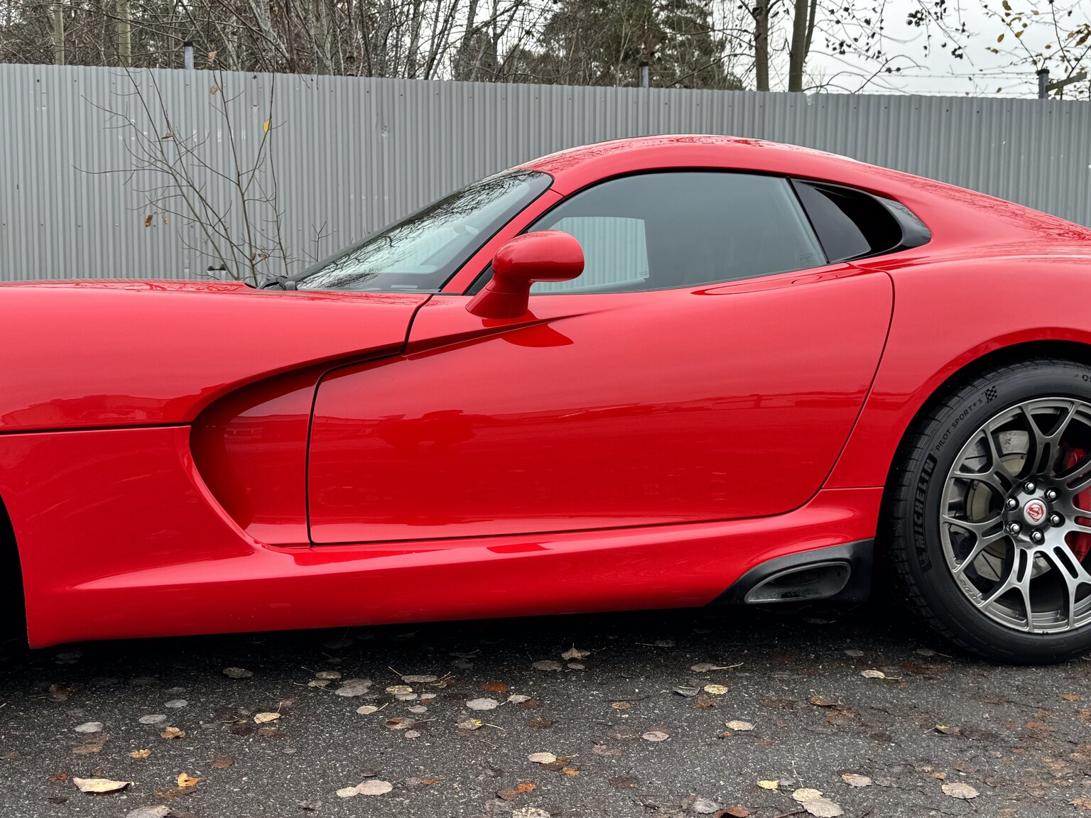 Exteriörbild på 2014 Dodge Viper GTS (39)