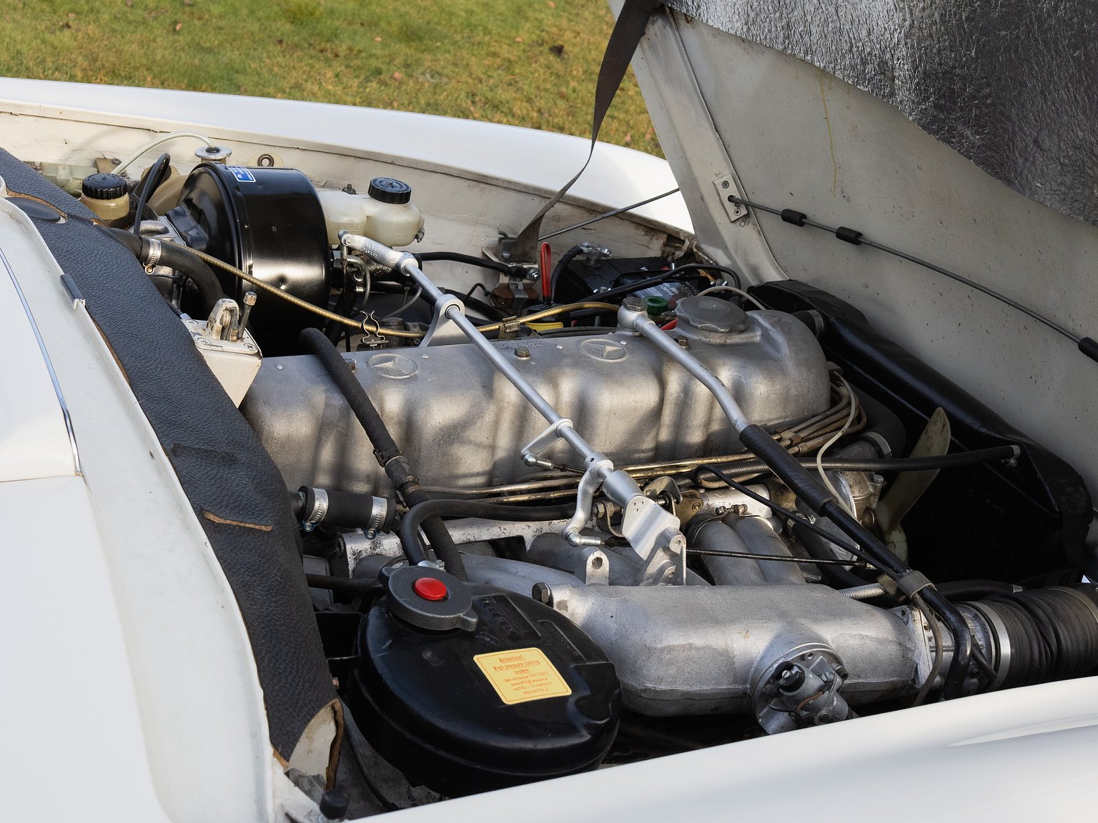 Image of 1966 Mercedes-Benz 230 SL "Pagoda" mechanics