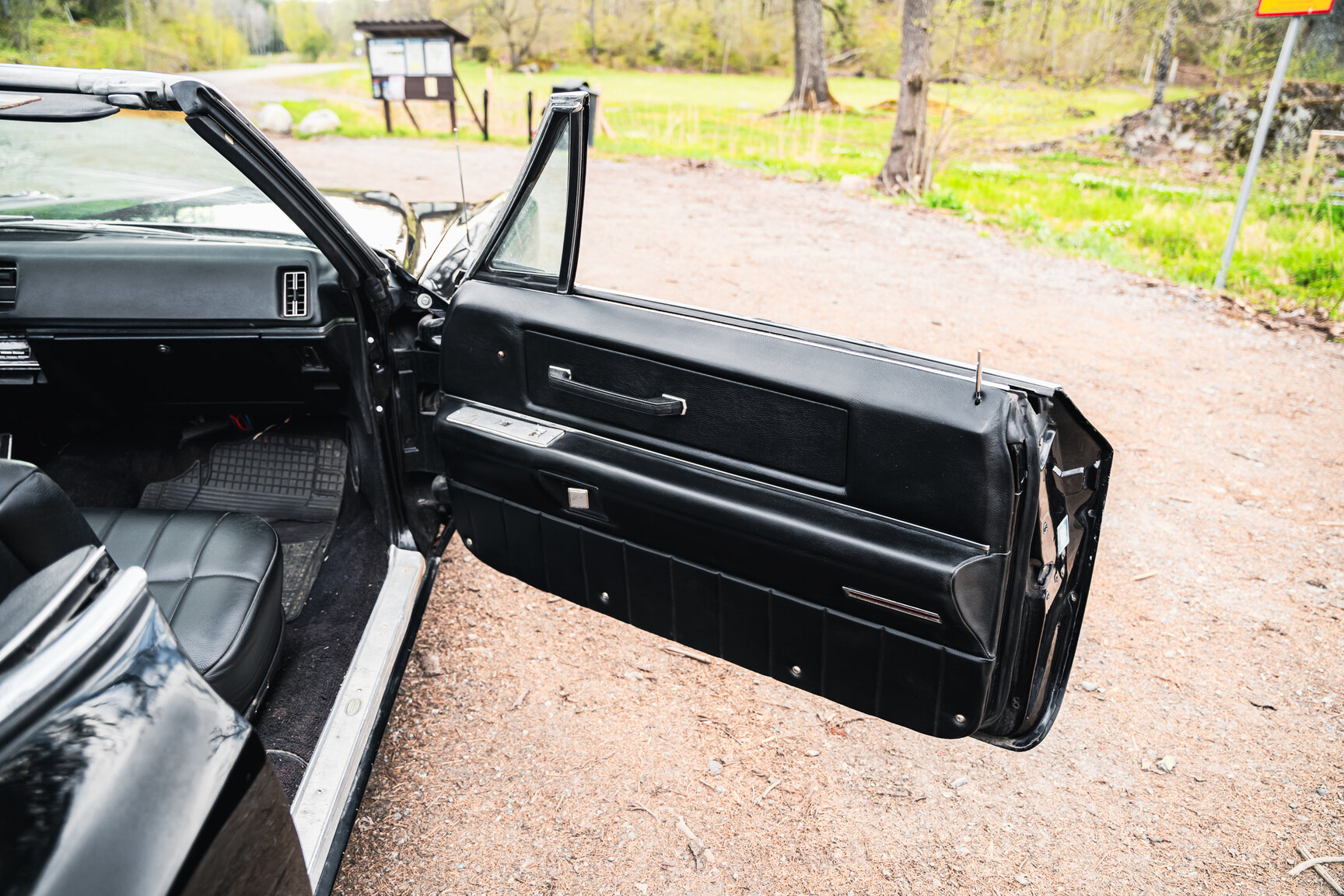 Interior image of 1968 Cadillac De Ville Convertible