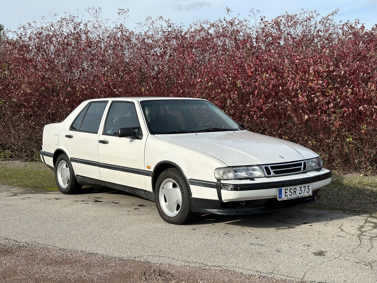 Exterior image of 1996 SAAB 9000