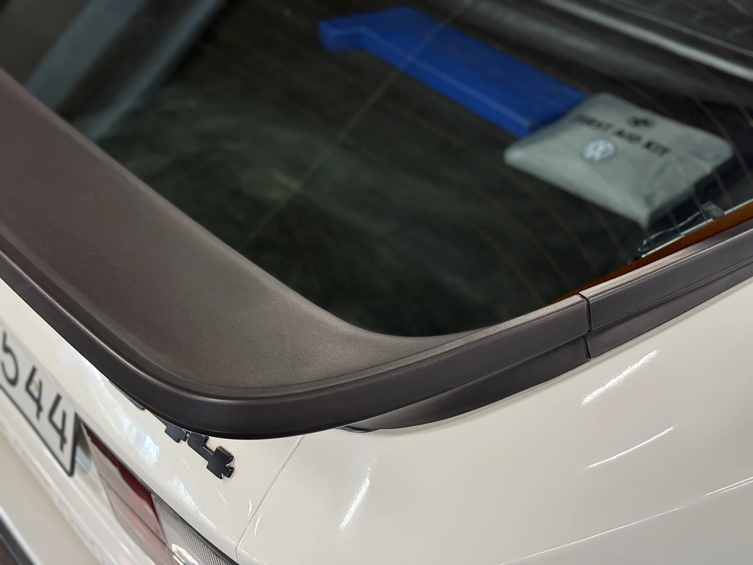 Exteriörbild på 1984 PORSCHE 944 Targa (60)