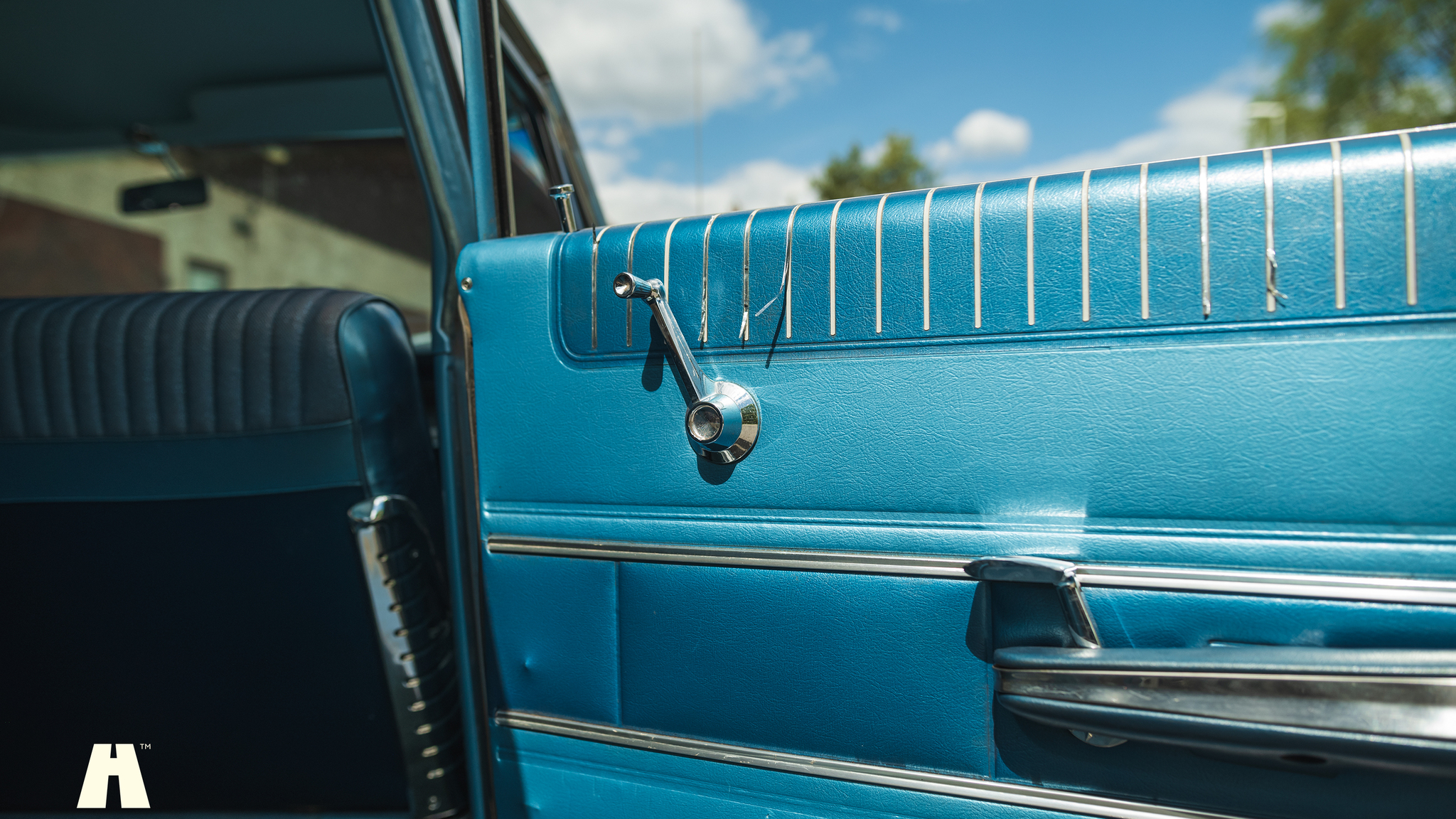 Interior image of 1963 Mercury Monterey Custom 4-door (48)