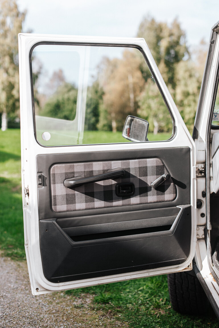 Innenraumfoto von 1989 Mercedes-Benz 300 GD
