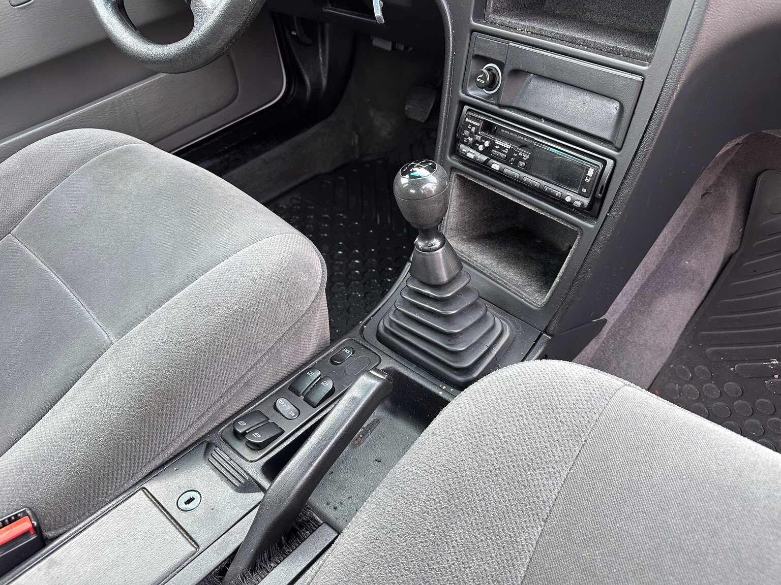 Interior image of 1996 SAAB 9000