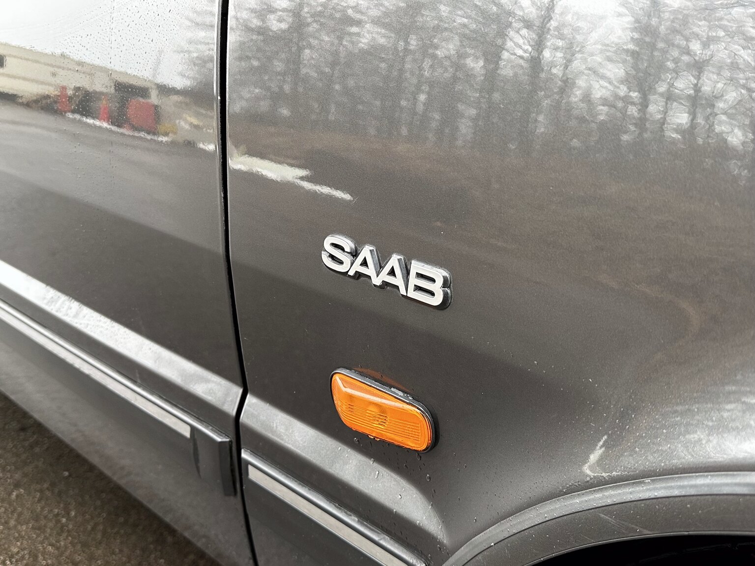 Exteriörbild på 1988 SAAB 9000i