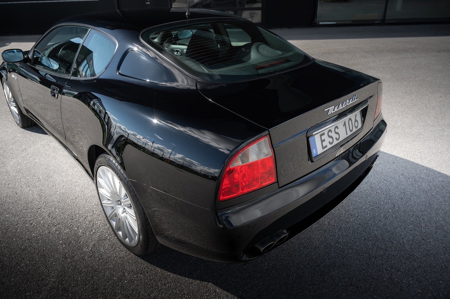 Exterior image of 2004 Maserati Coupé 4.2 V8 Cambiocorsa