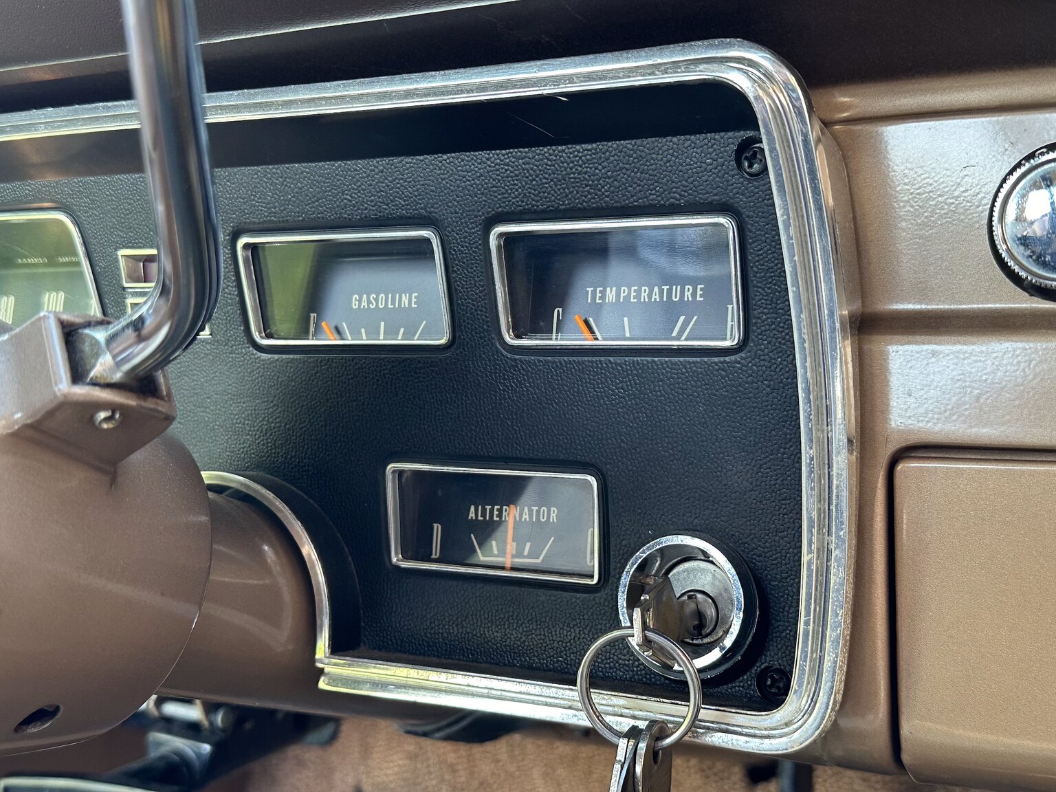 Interiörbild 1966 Plymouth Valiant 100 2-door Sedan