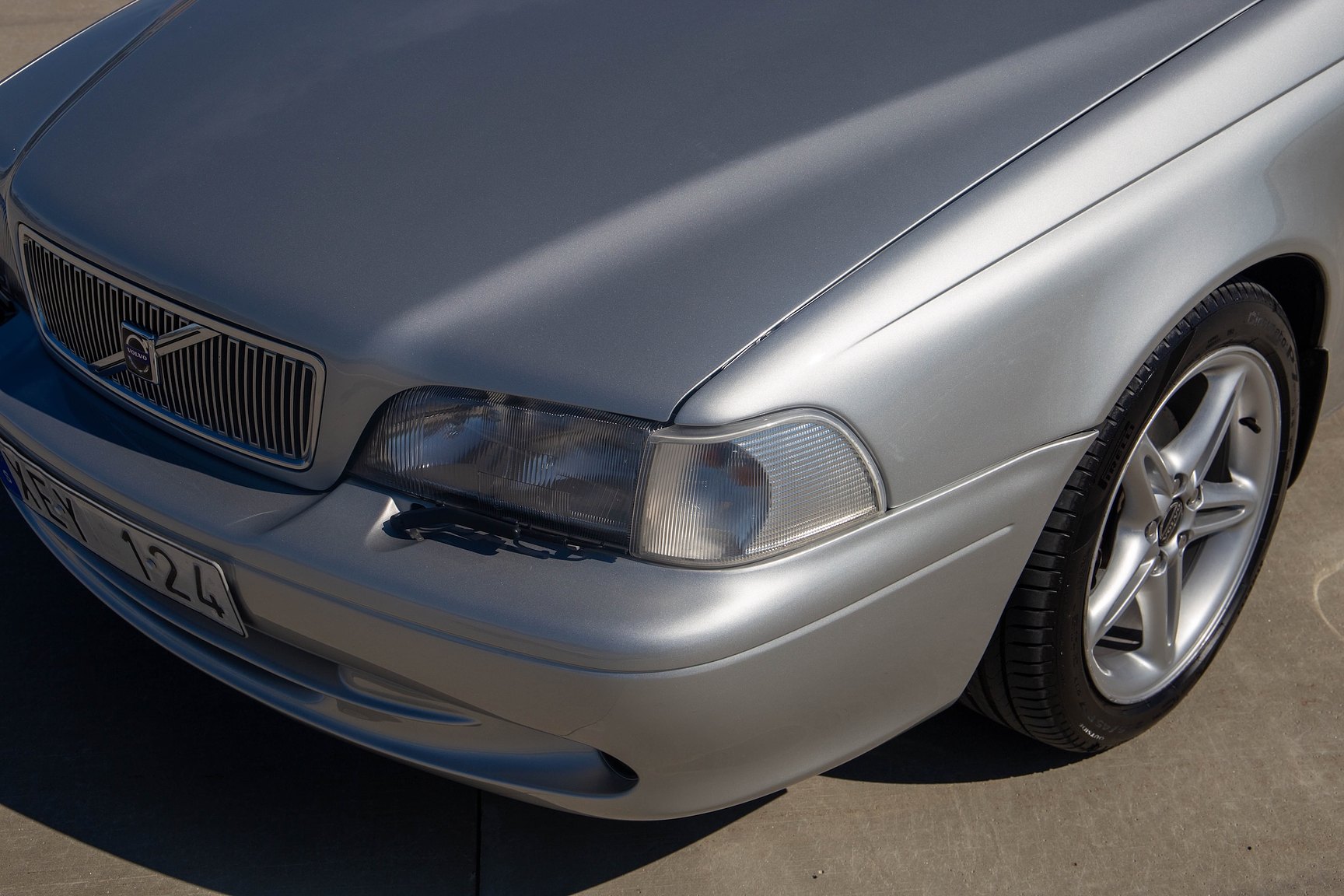 Aussenfoto 1999 Volvo C70 2.5 T Manuell
