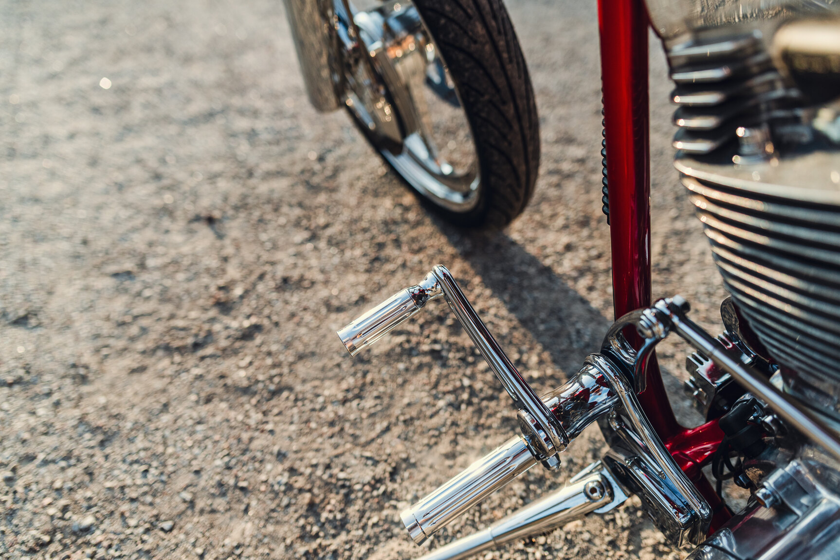 Aussenfoto 2001 Unique Custom Cycles Red Inferno