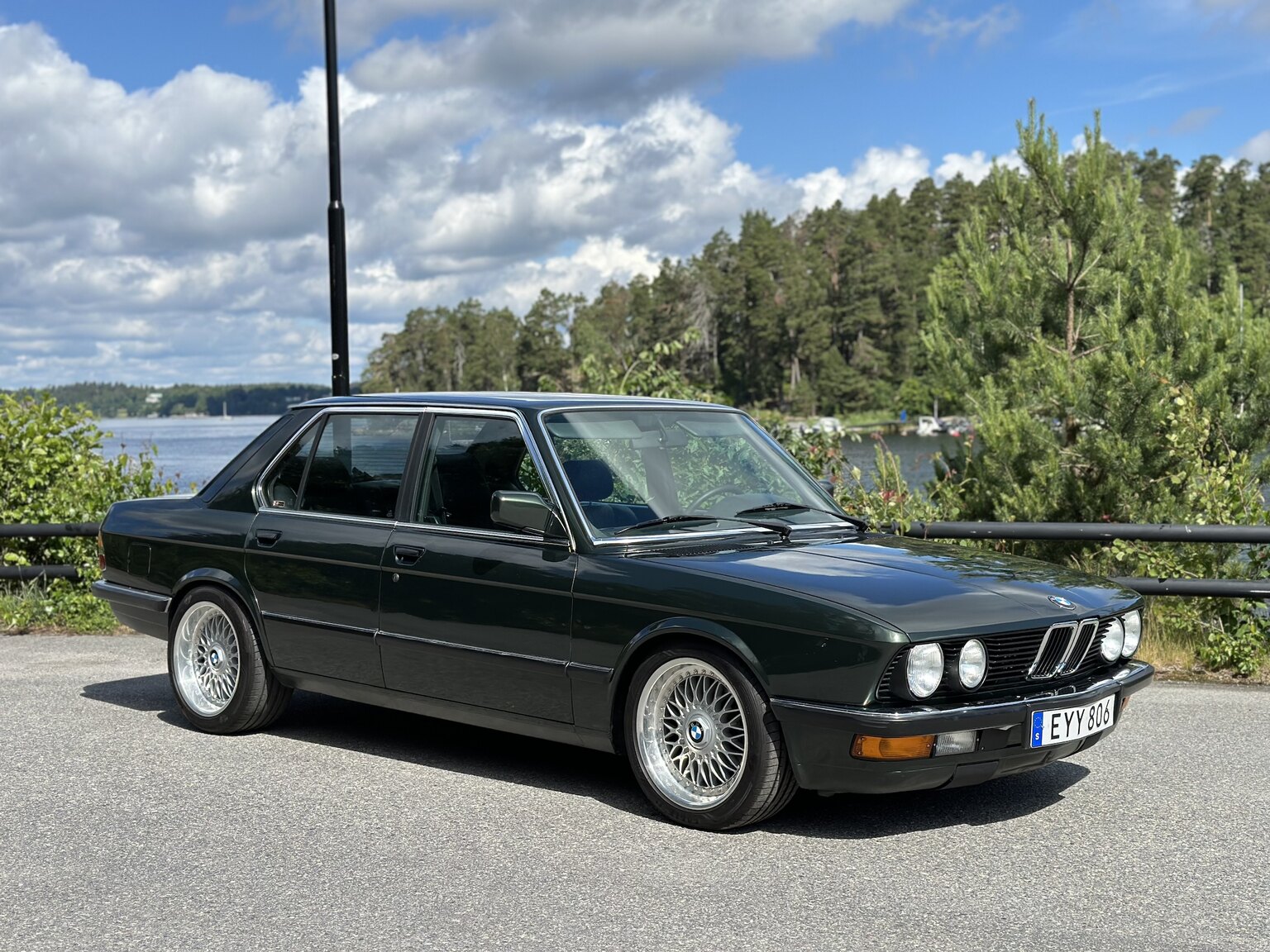 Exteriörbild på 1985 BMW 525E