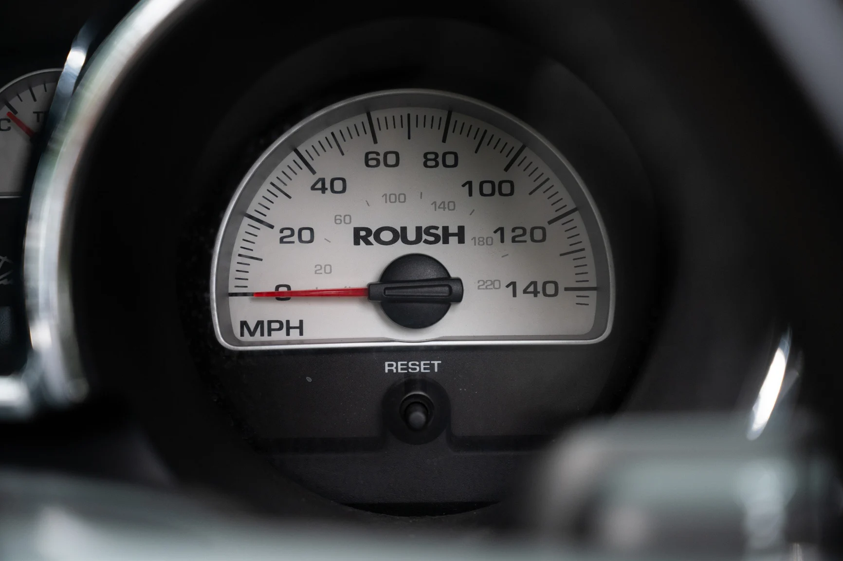 Innenraumfoto von 2005 Ford Mustang GT Roush Stage 2 (18)