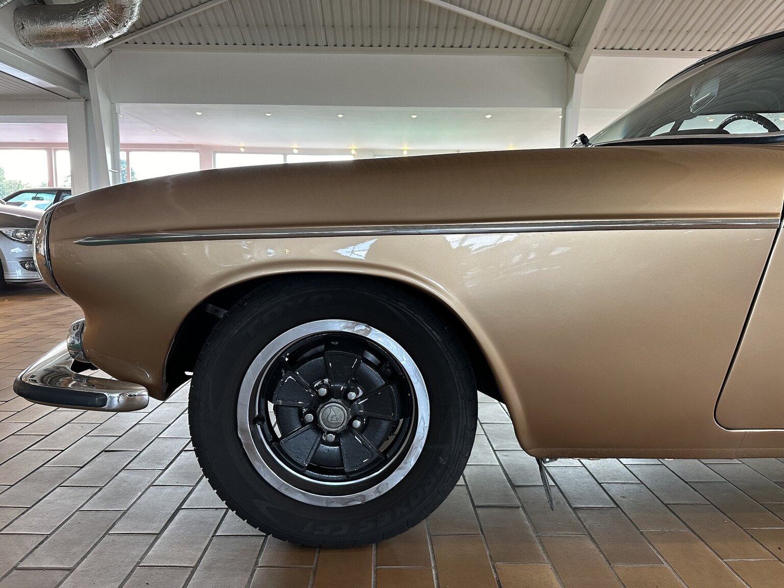 Exterior image of 1973 Volvo 1800 ES (48)