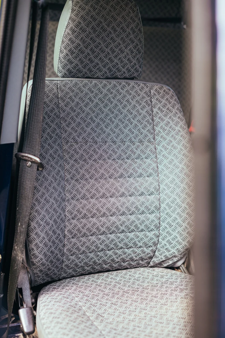 Interior image of 2002 Land Rover Defender 110 Kombi Td5 (27)