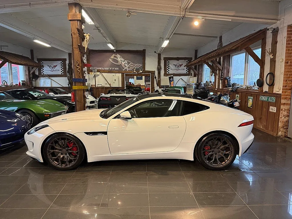 Bild von 2016 Jaguar F-Type (1)