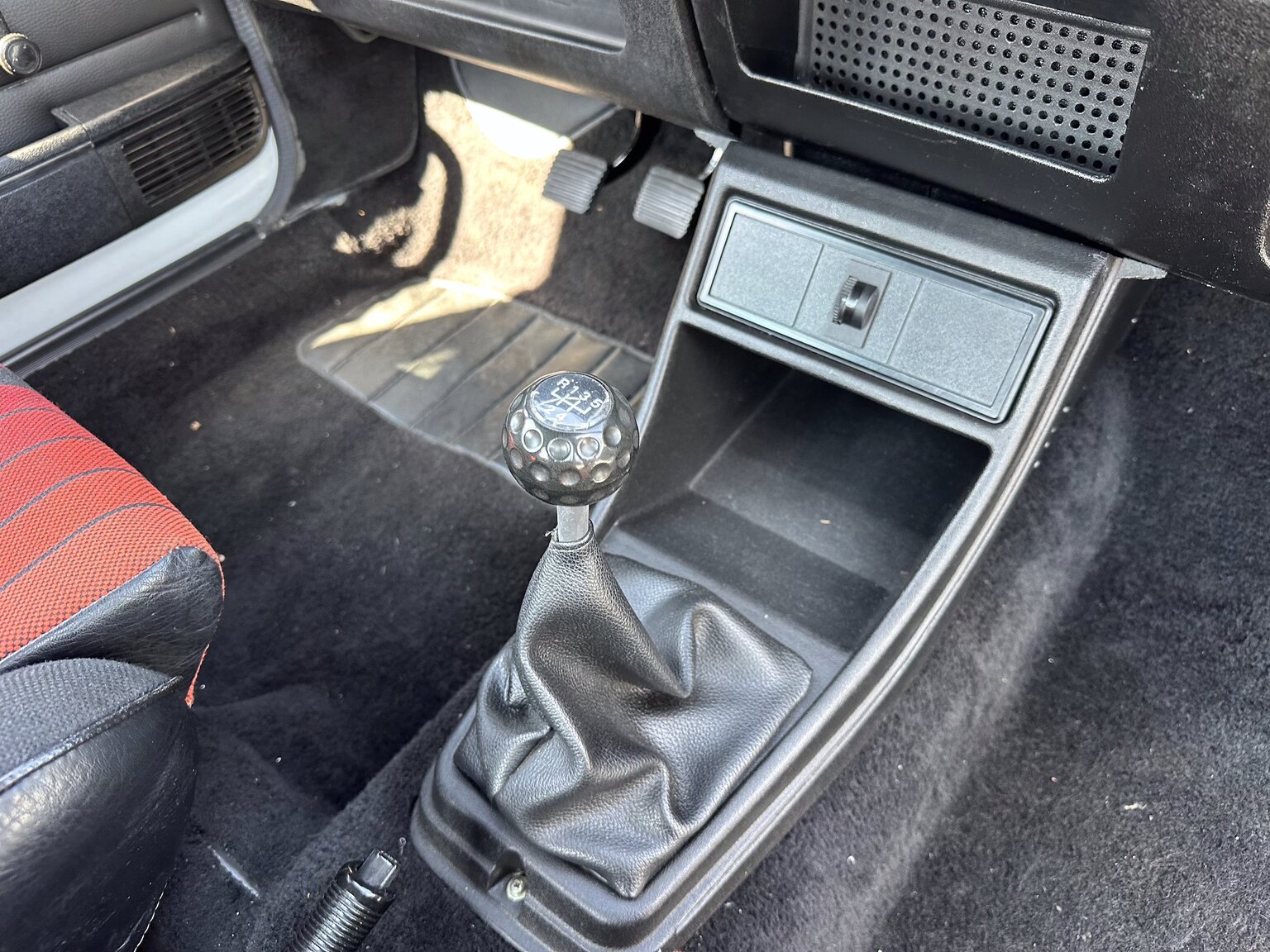 Interiörbild 1984 Volkswagen Golf GTI 