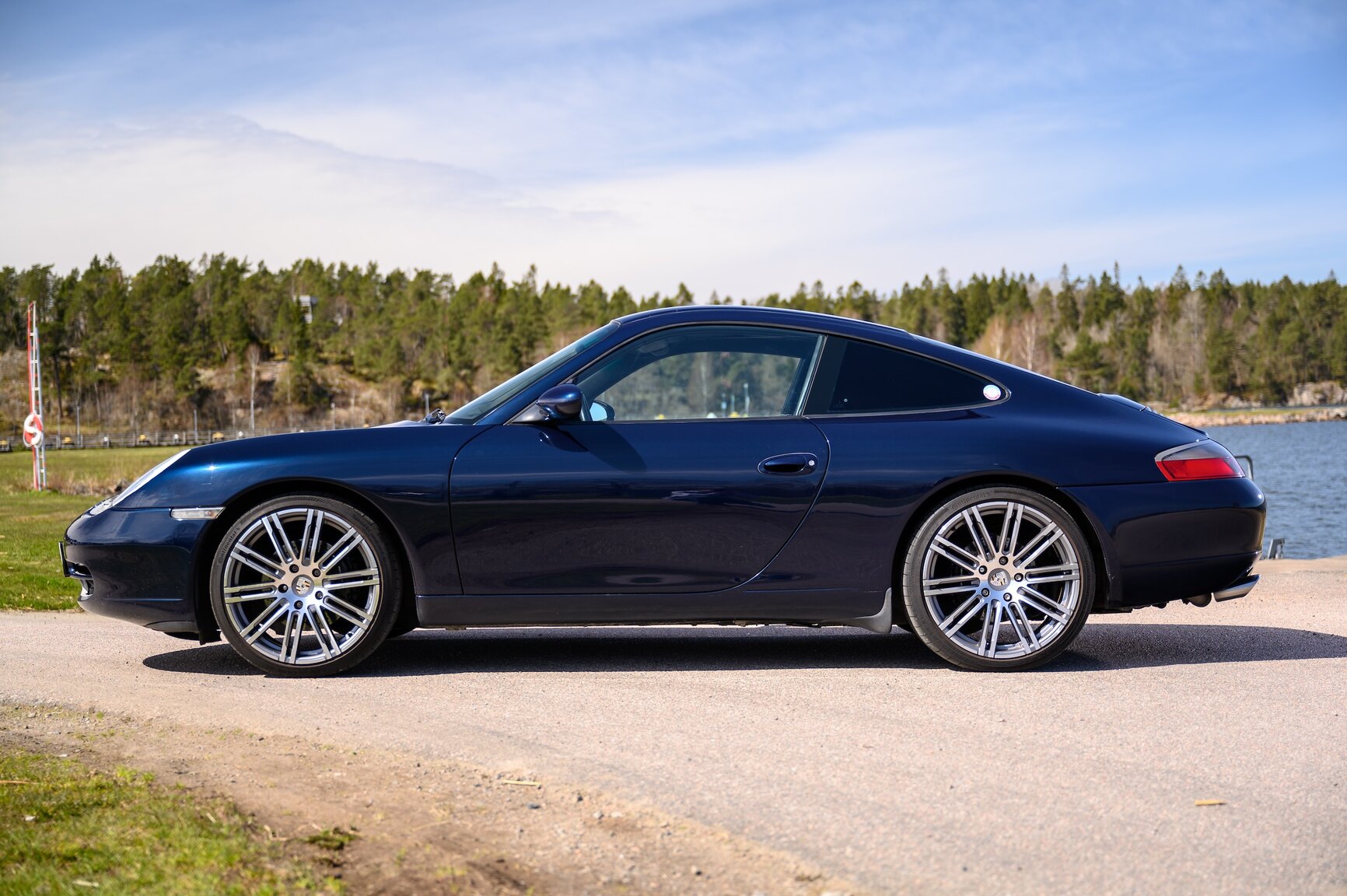 Exteriörbild på 1999 Porsche 911 Carrera