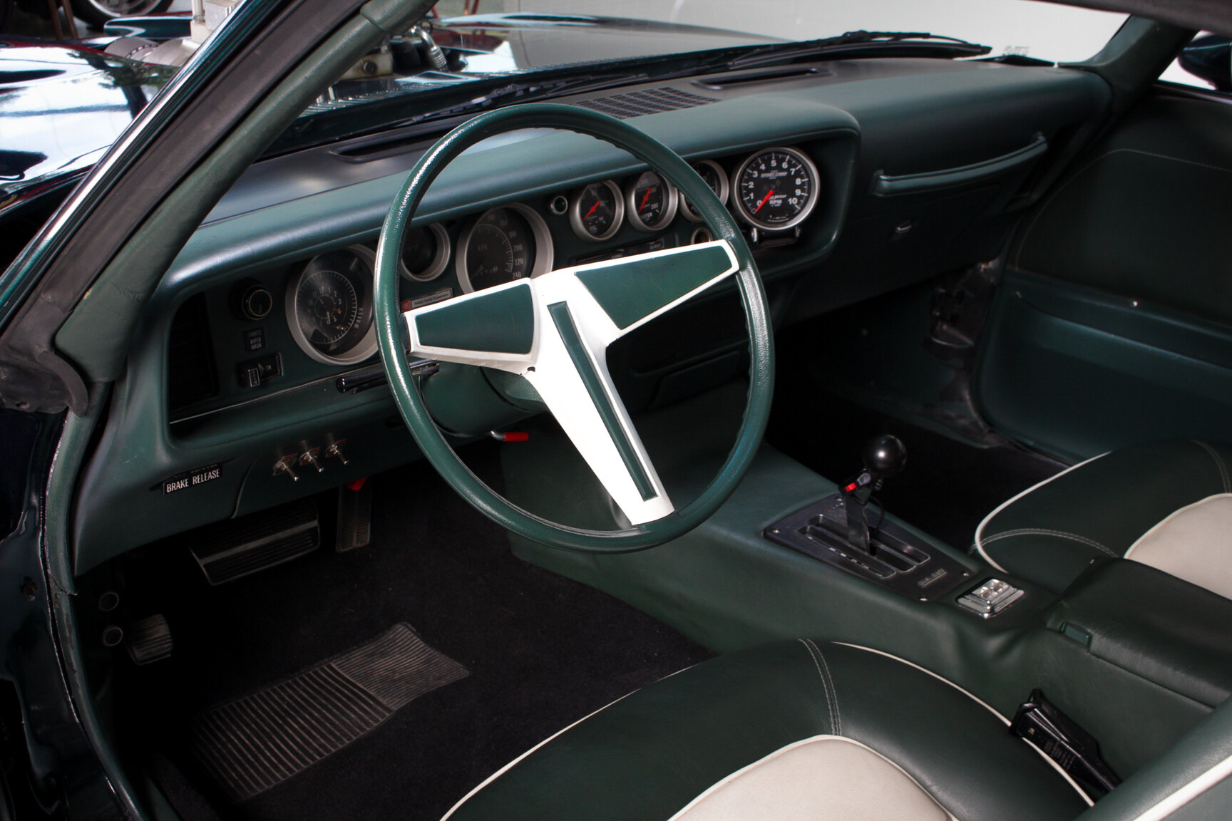 Interior image of 1975 Pontiac Firebird Formula