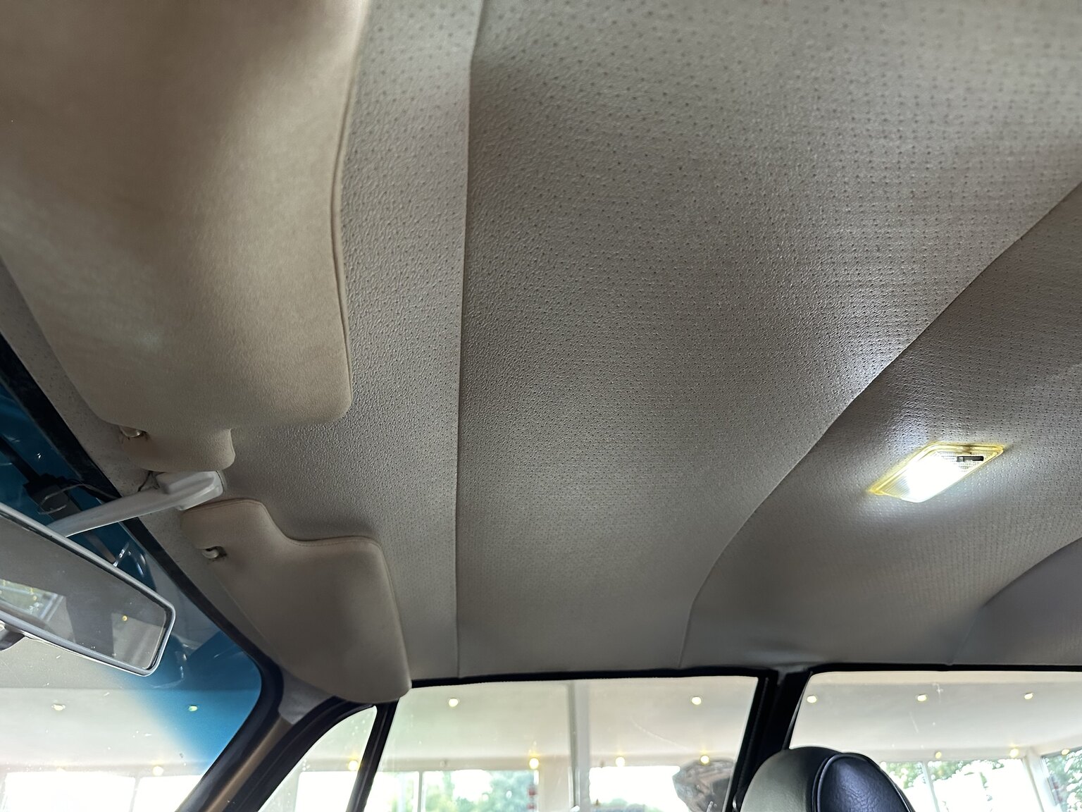 Interior image of 1973 Volvo 1800 ES (17)