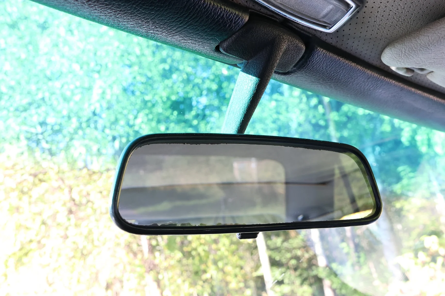 Interior image of 1972 Mercedes-Benz 280 SE 4.5  (14)