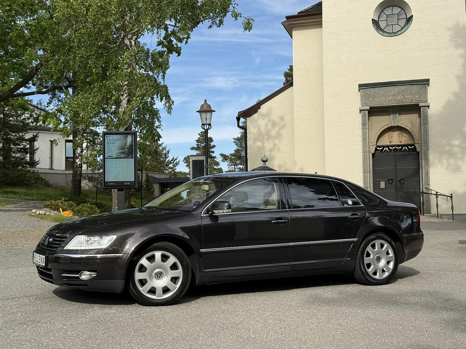 Aussenfoto 2009 Volkswagen Phaeton W12 LWB Executive (30)