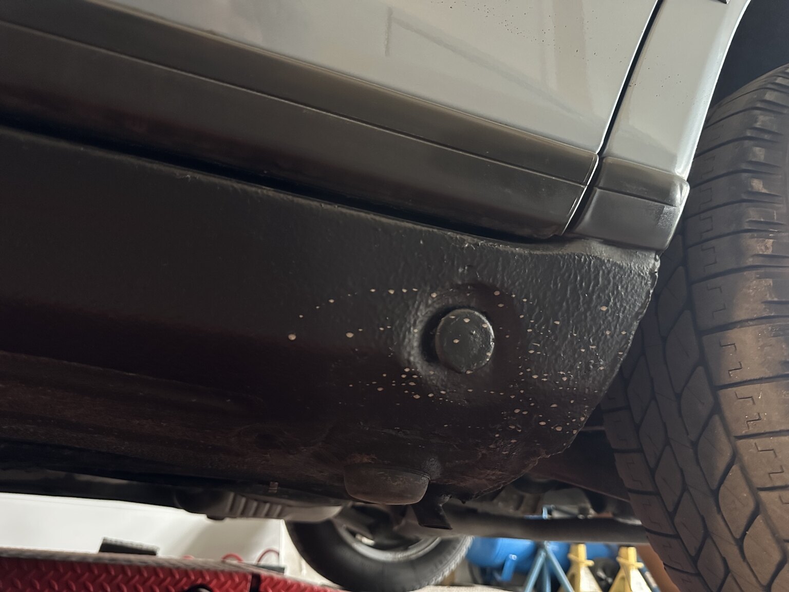 Image of 1988 Mercedes-Benz 190 E mechanics