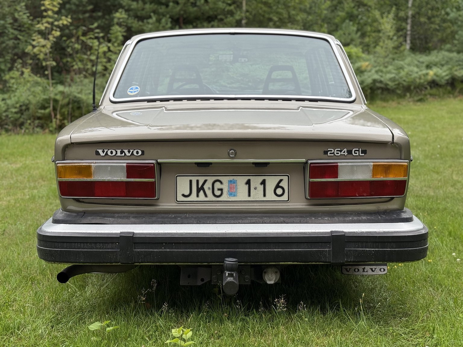 Exterior image of 1976 Volvo 264 V6 GL Automatisk