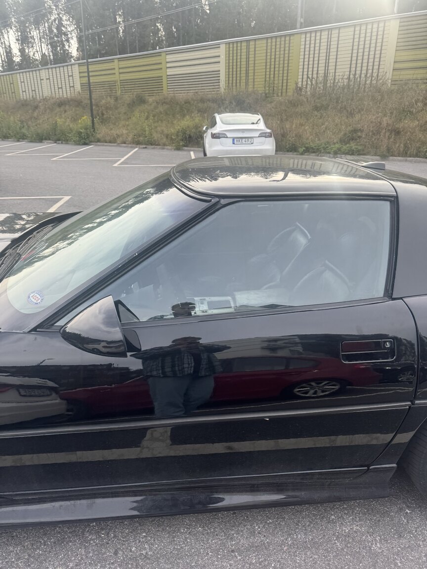 Exterior image of 1989 Chevrolet Corvette 