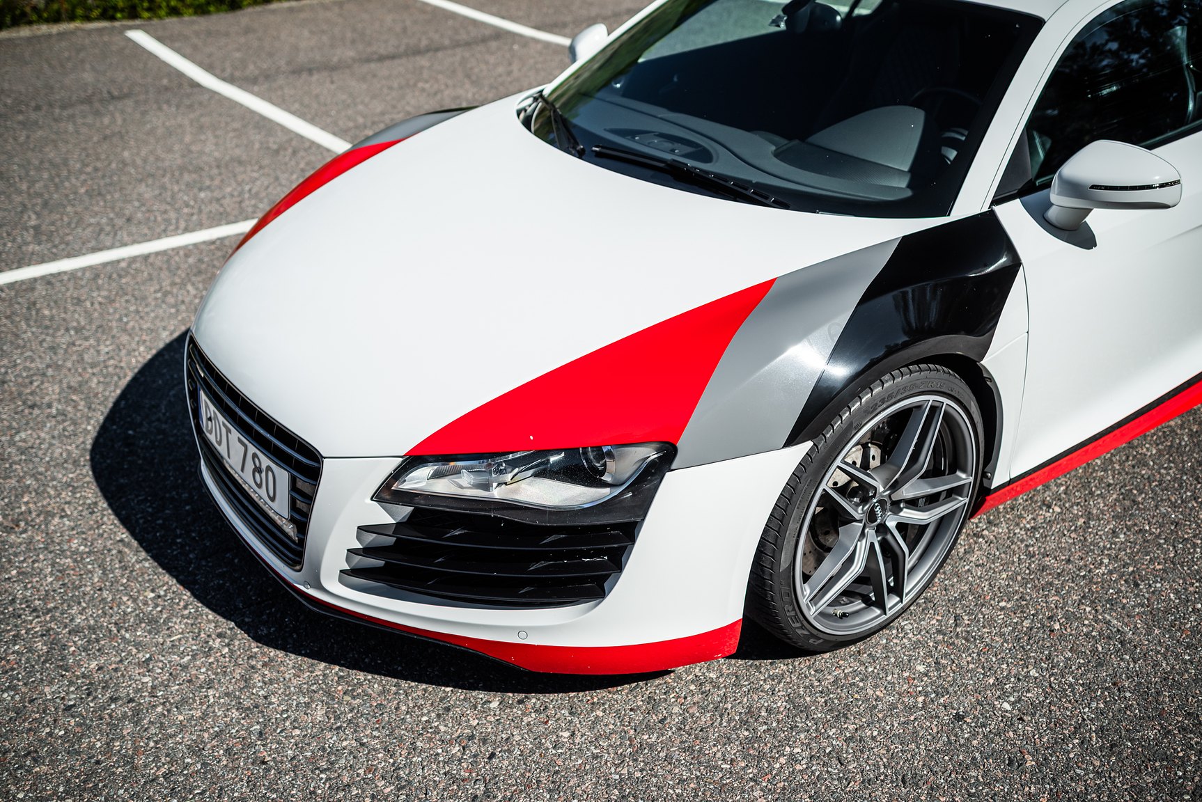 Exterior image of 2008 Audi R8 4.2 V8 Turbo Manuell