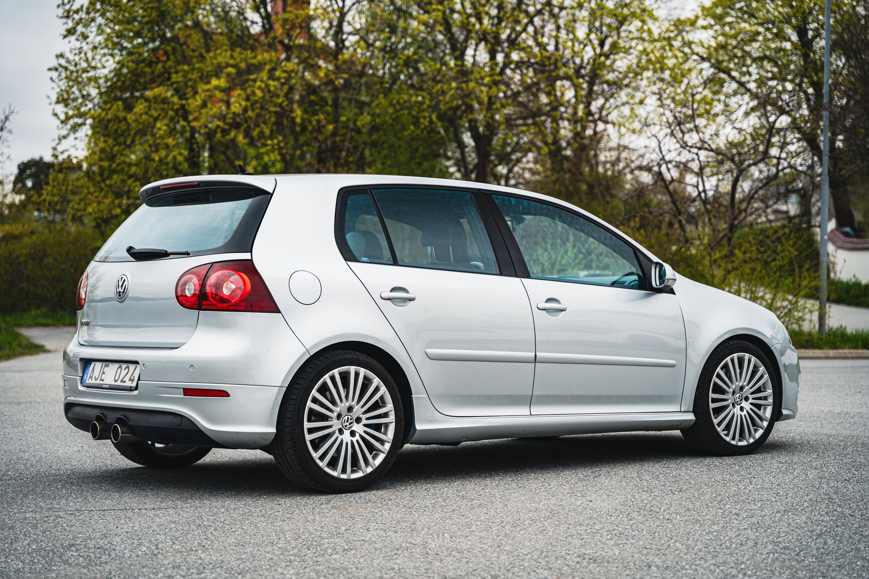 Aussenfoto 2007 Volkswagen Golf R32 (5)