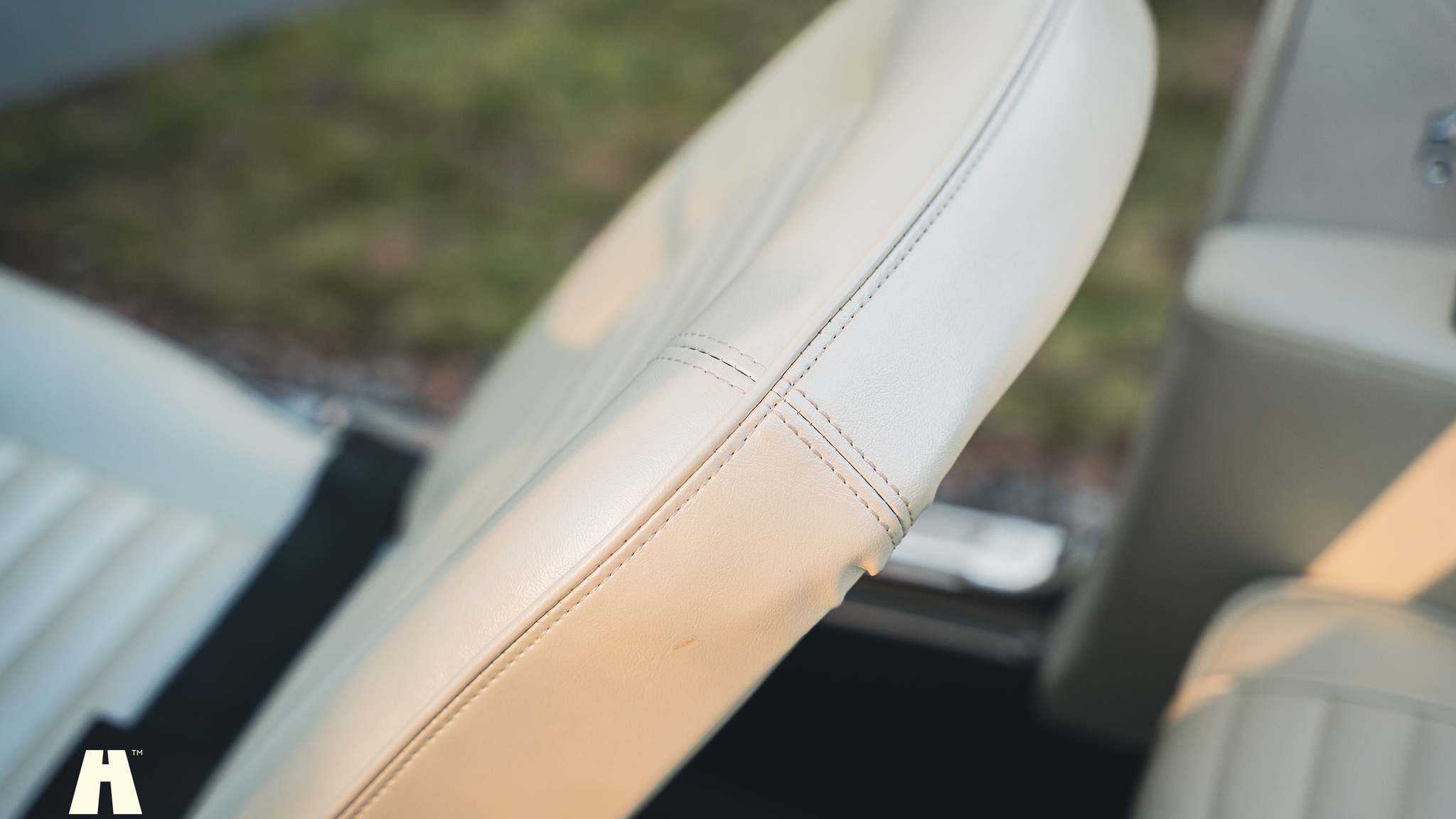 Interior image of 1965 Ford Mustang Cabriolet (12)