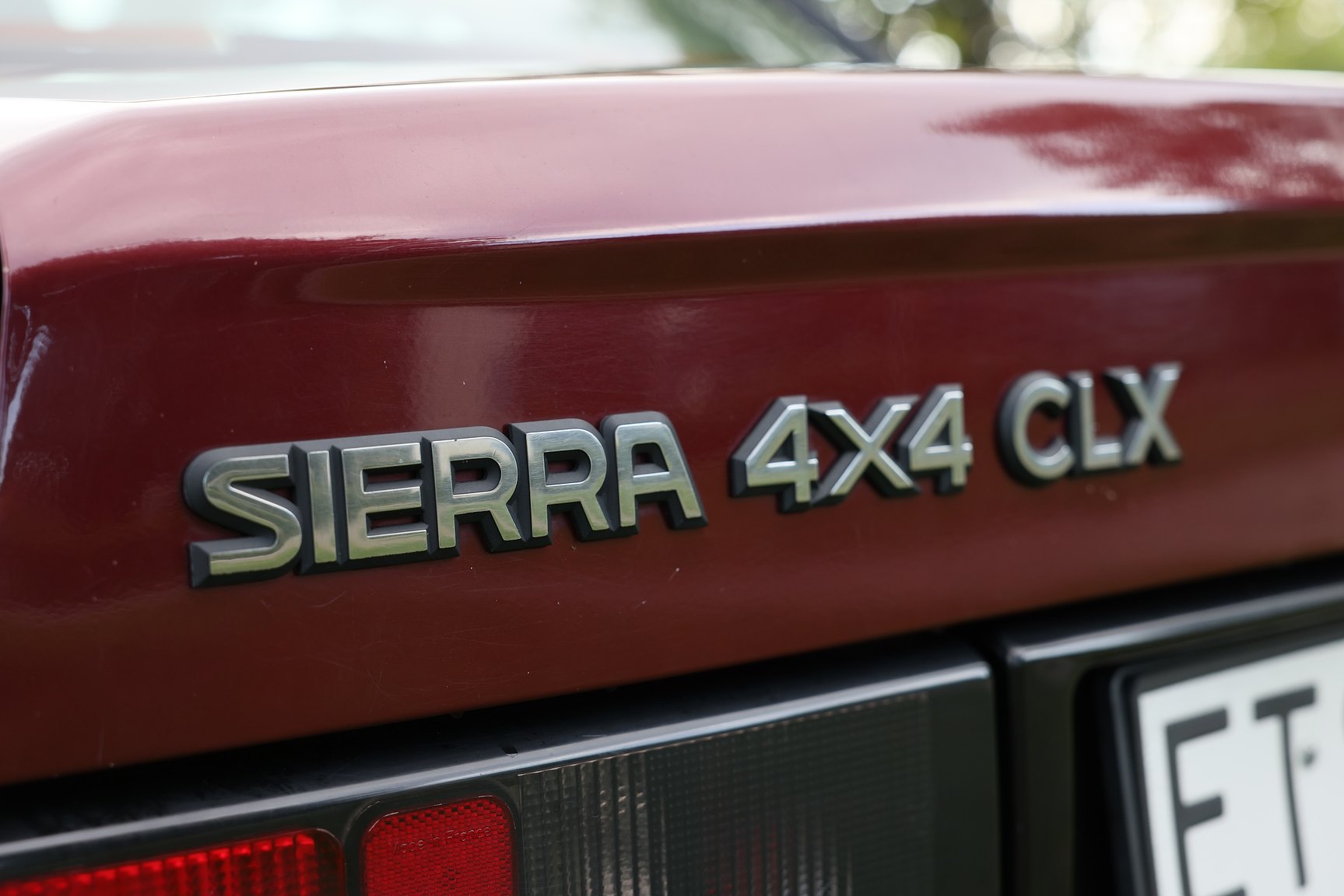 Exterior image of 1991 Ford Sierra Sedan 2.0 i 4x4 