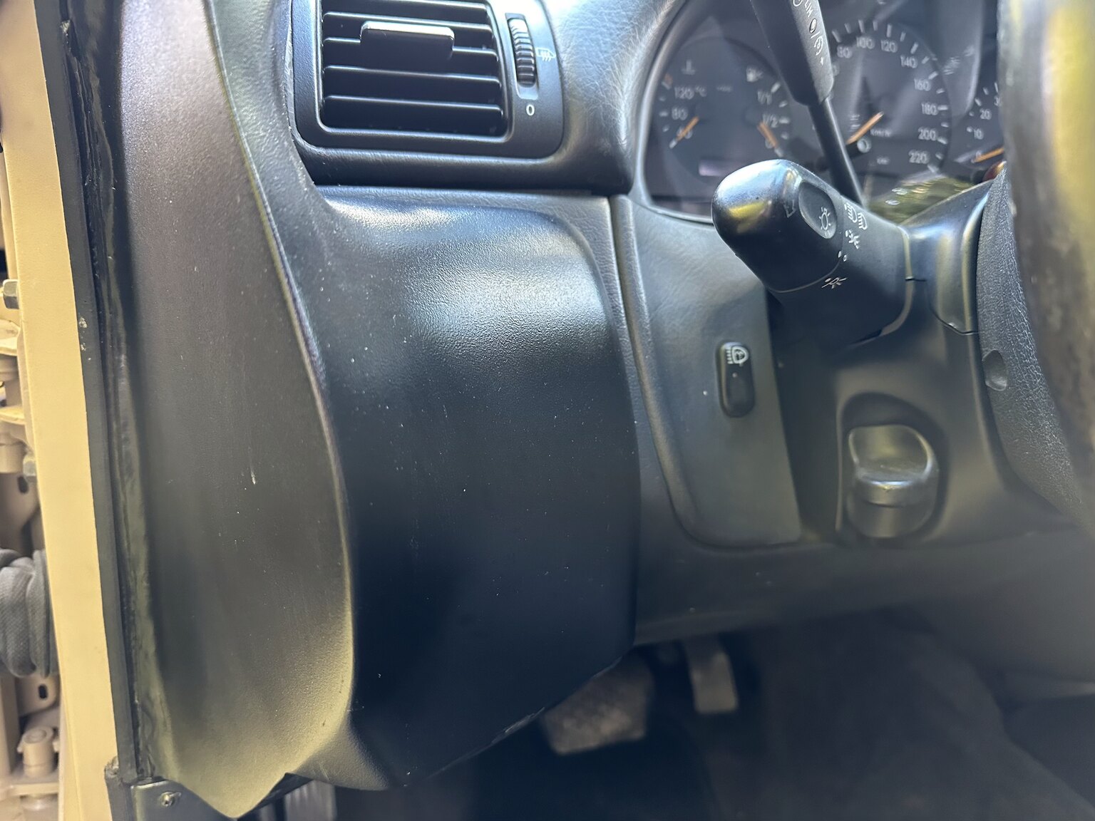 Interior image of 2001 Mercedes-Benz CL600/ML 55 AMG