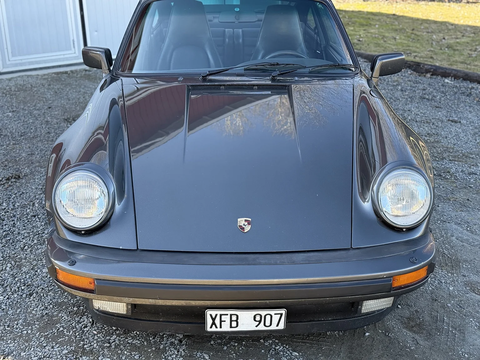 Exterior image of 1989 Porsche 911 / 930 3.3 Turbo 5-speed (7)