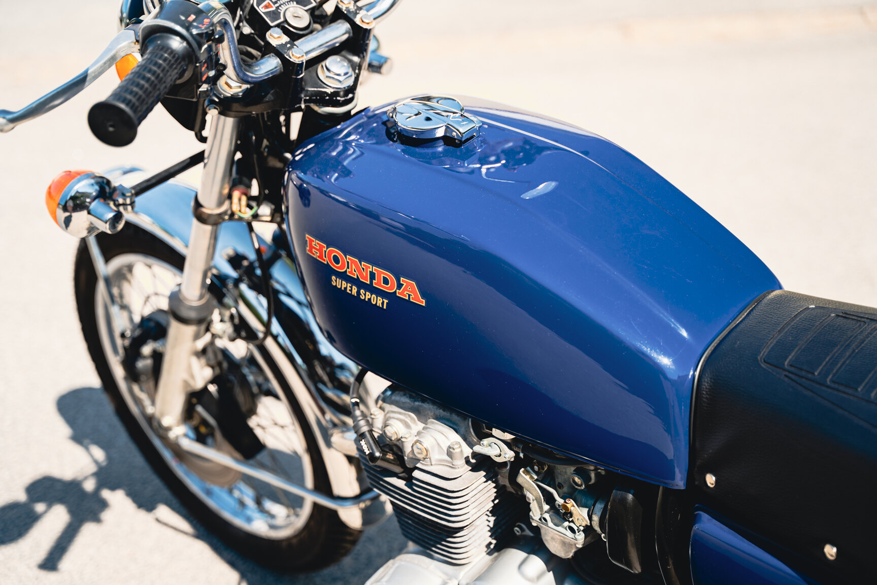 Exteriörbild på 1975 Honda CB 400 Four