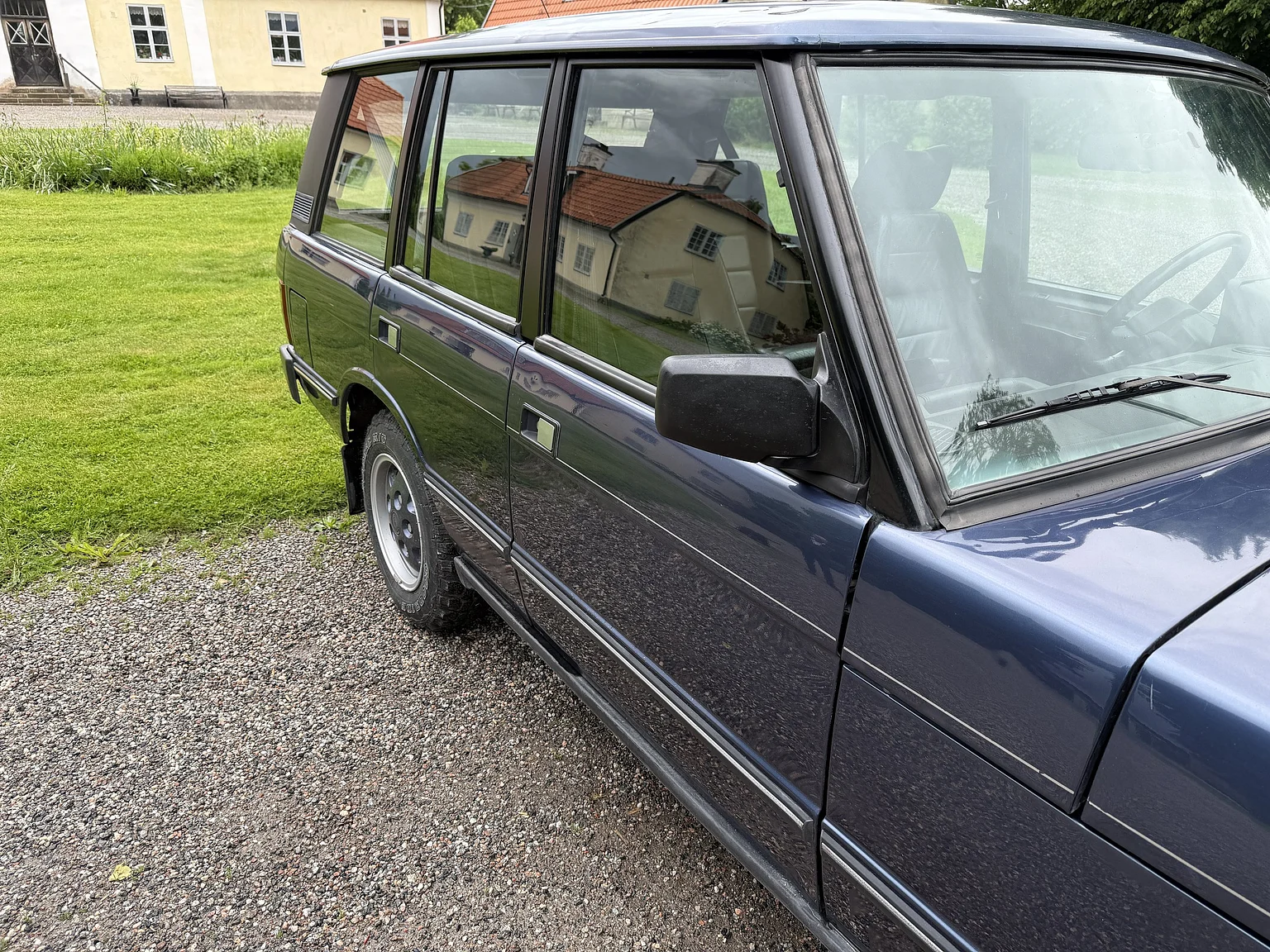 Exterior image of 1990 Range Rover Vogue SE 3.9 (35)