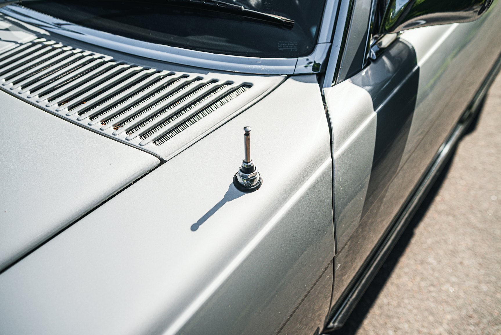 Exterior image of 1972 Mercedes-Benz 350 SL