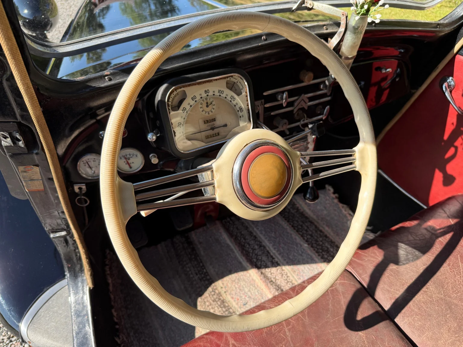 Interior image of 1951 Citroën CV 11  Sedan  (7)