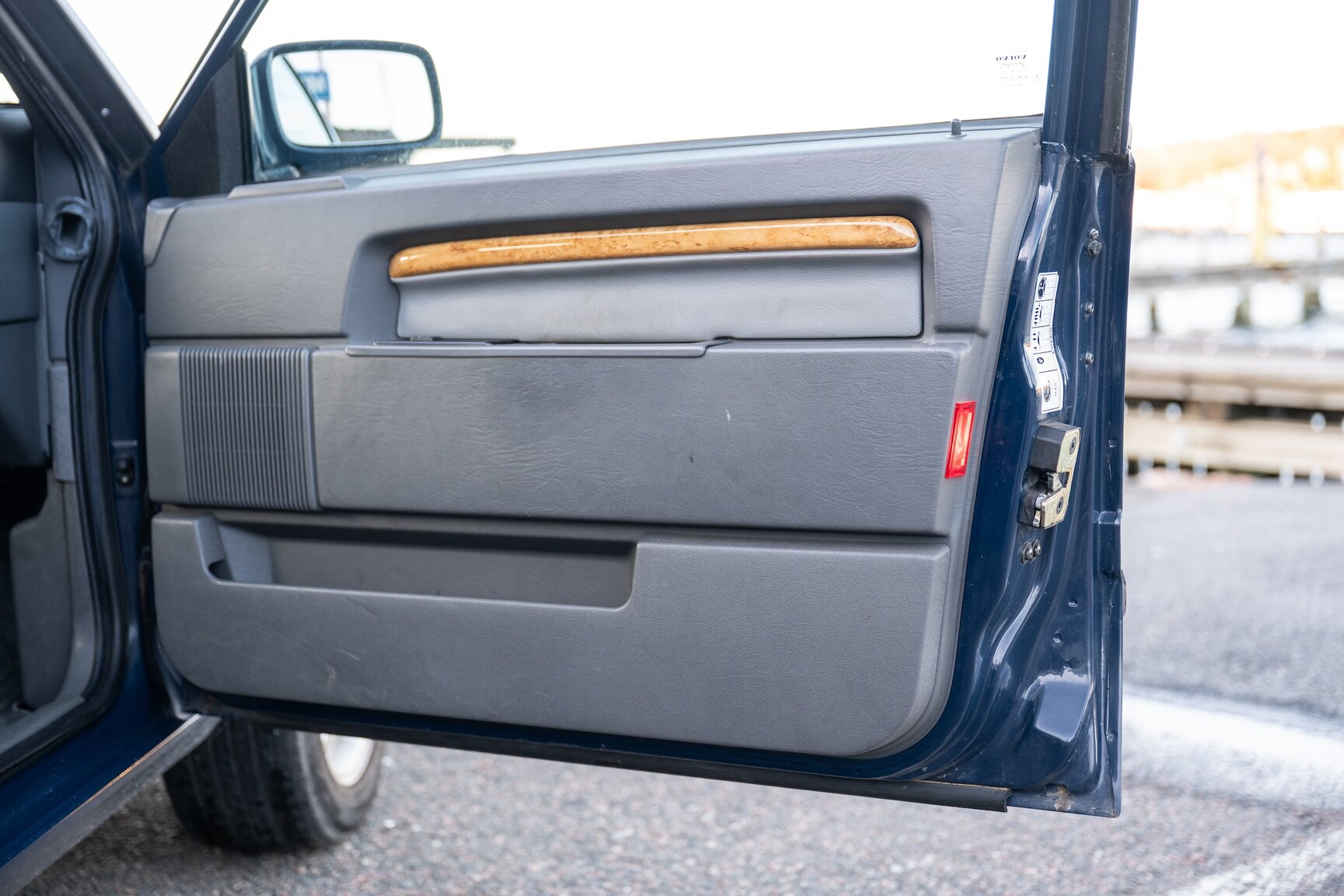 Interior image of 1998 Volvo 940 Turbo