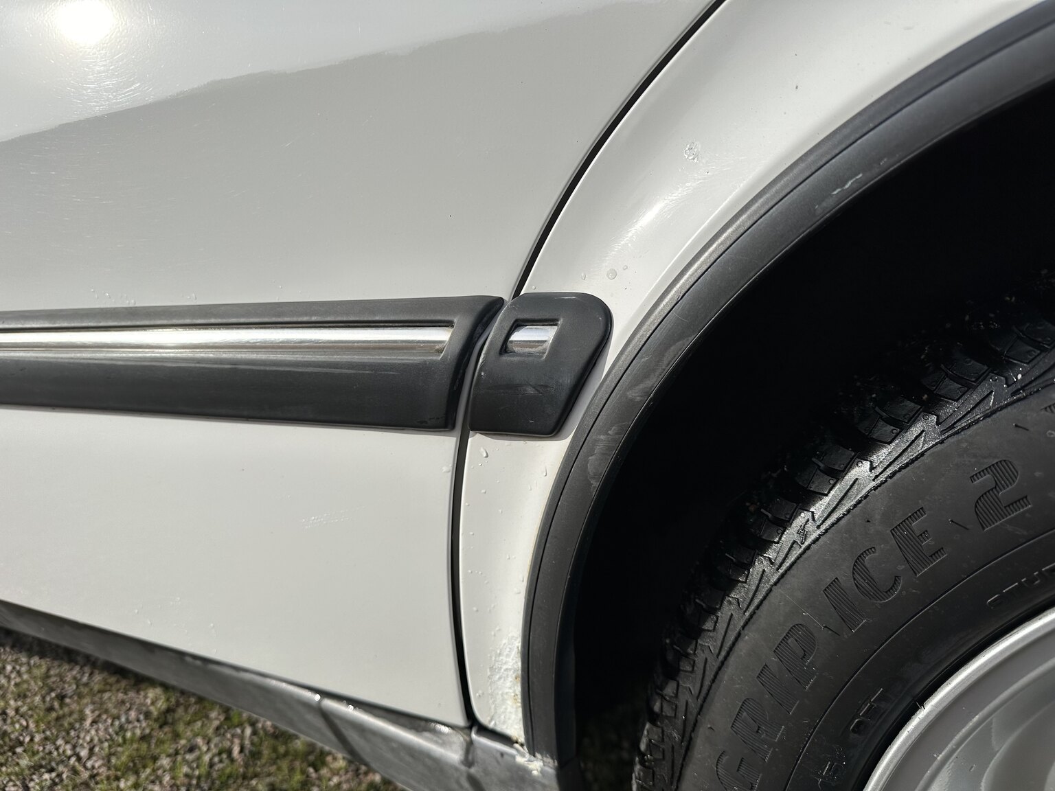 Exterior image of 1996 SAAB 9000