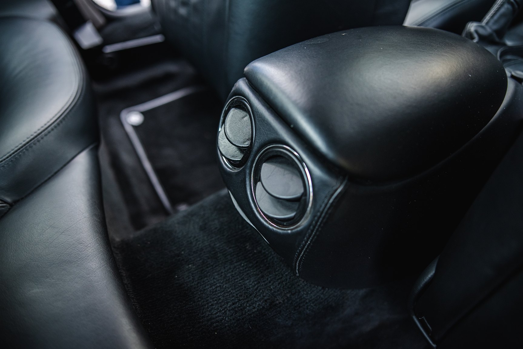 Interior image of 2000 Maserati 3200 GT