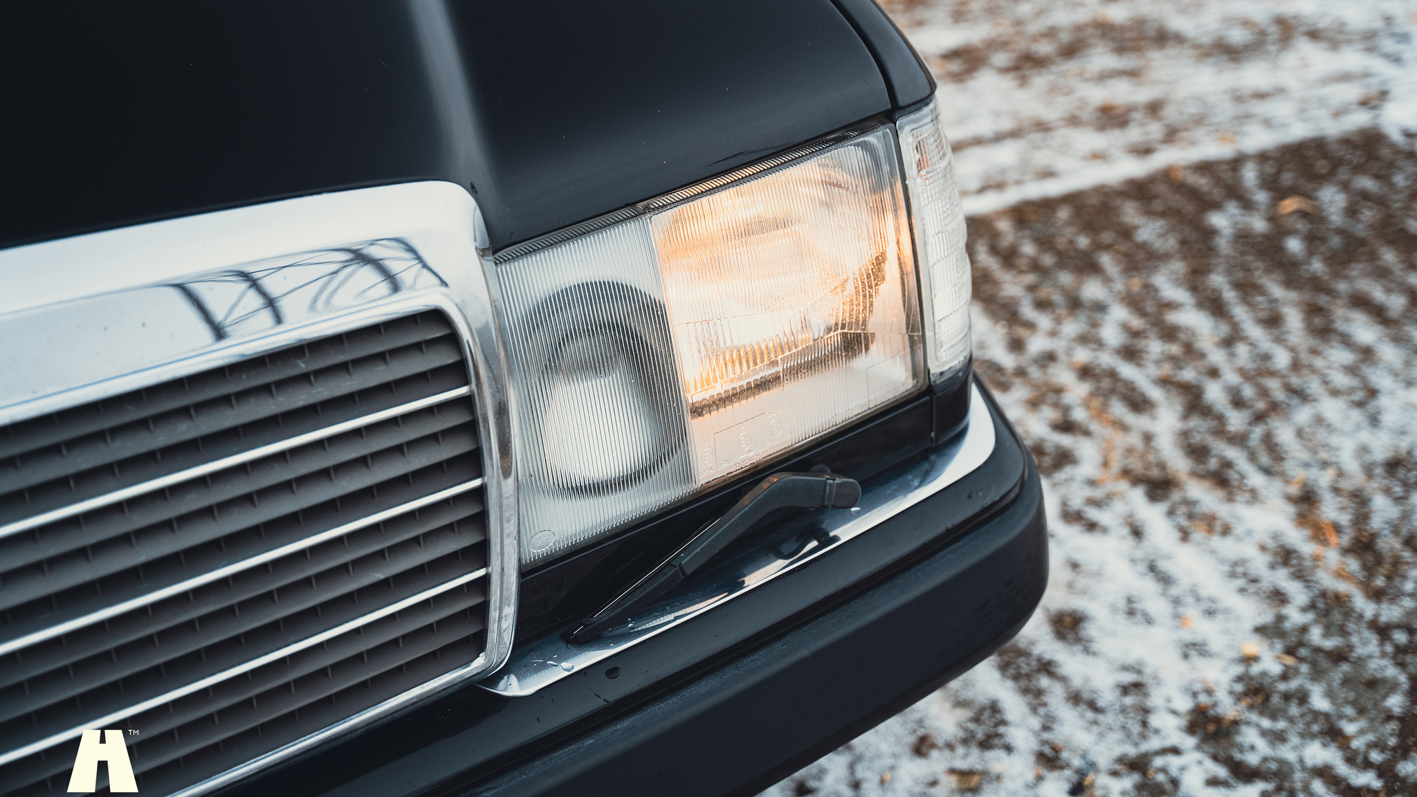 Exteriörbild på 1990 Mercedes 300 CE-24