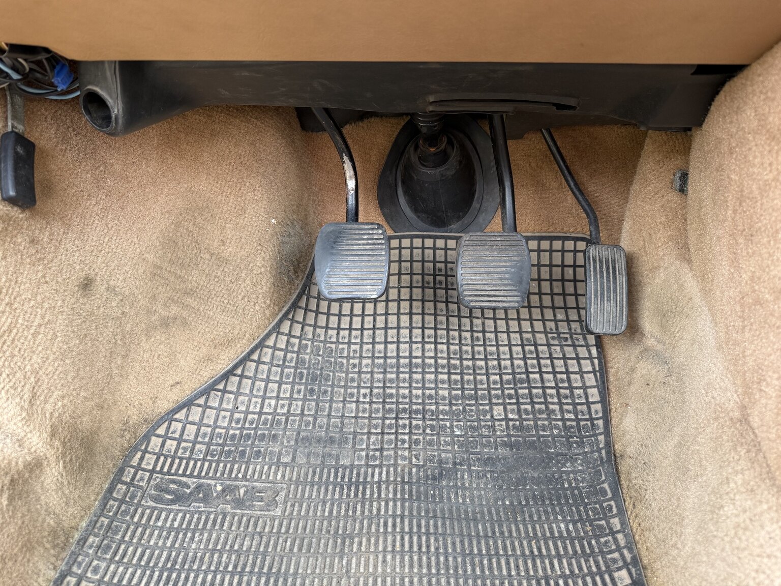 Interior image of 1987 SAAB 900 Cabriolet 2.0 Turbo T16