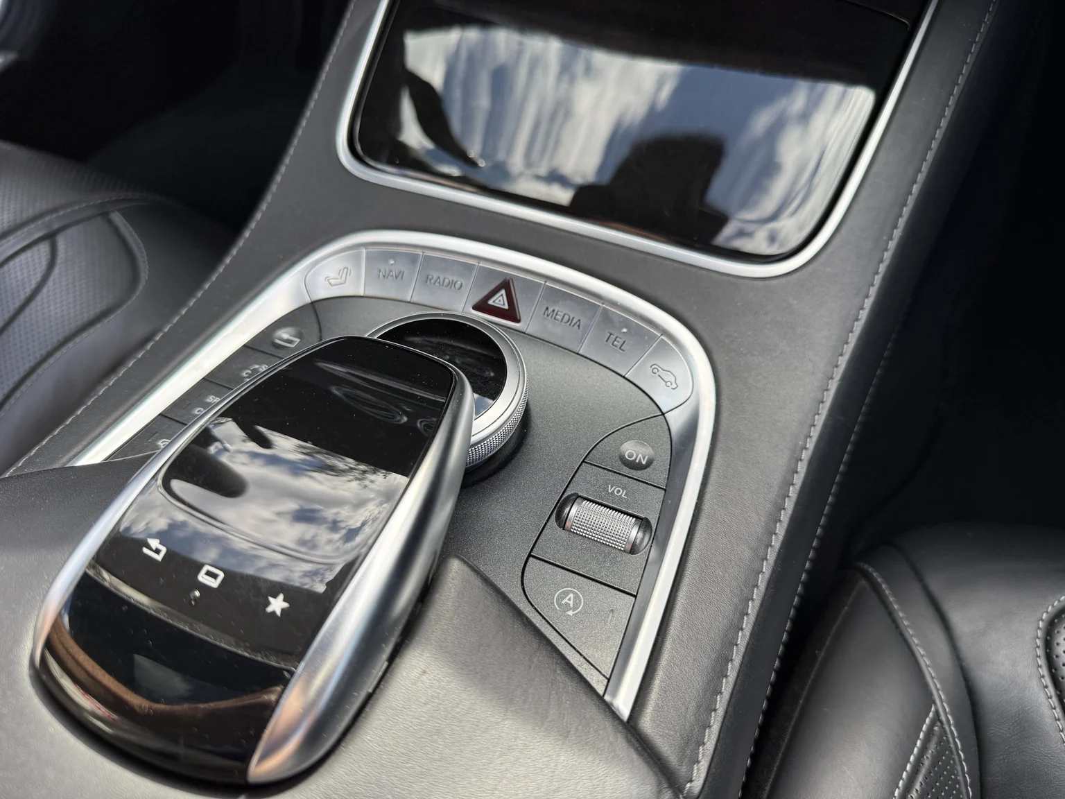 Innenraumfoto von 2016 Mercedes-Benz S 63 AMG 4MATIC (28)