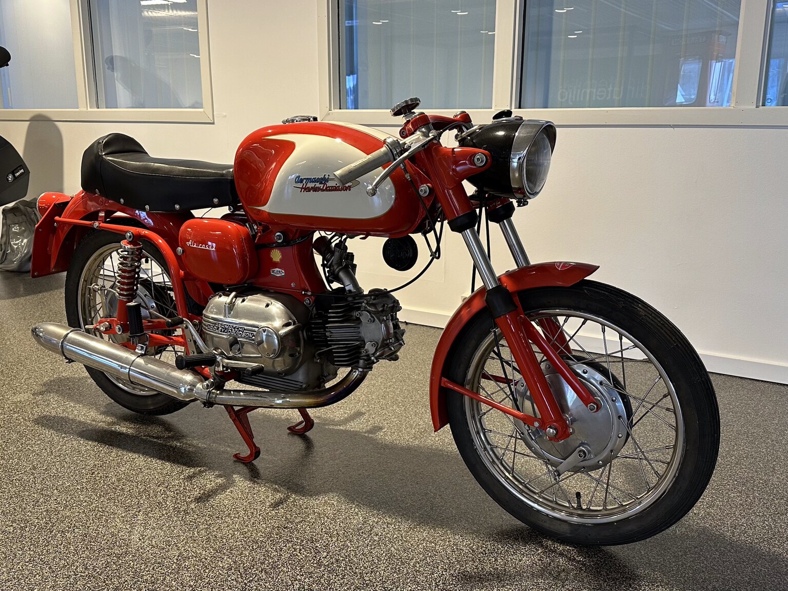 Aussenfoto 1963 Aermacchi Harley-Davidson Ala Rossa
