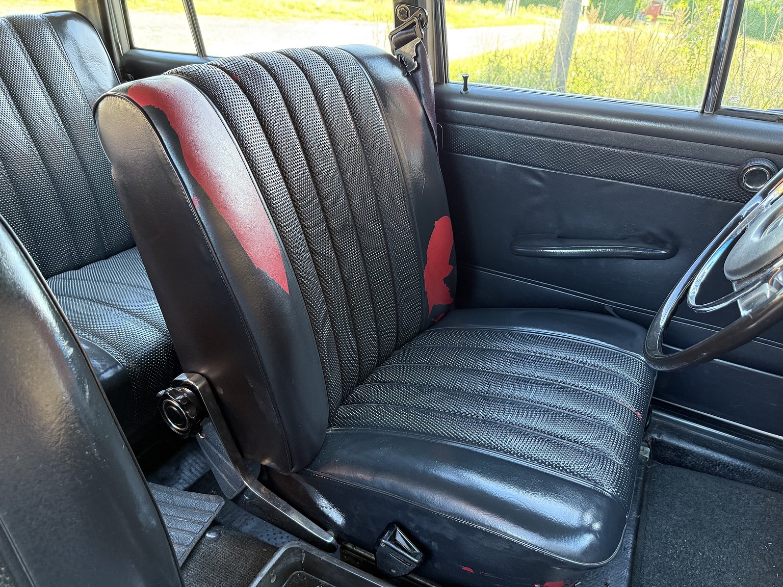 Interiörbild 1967 Mercedes-Benz 200D Safari