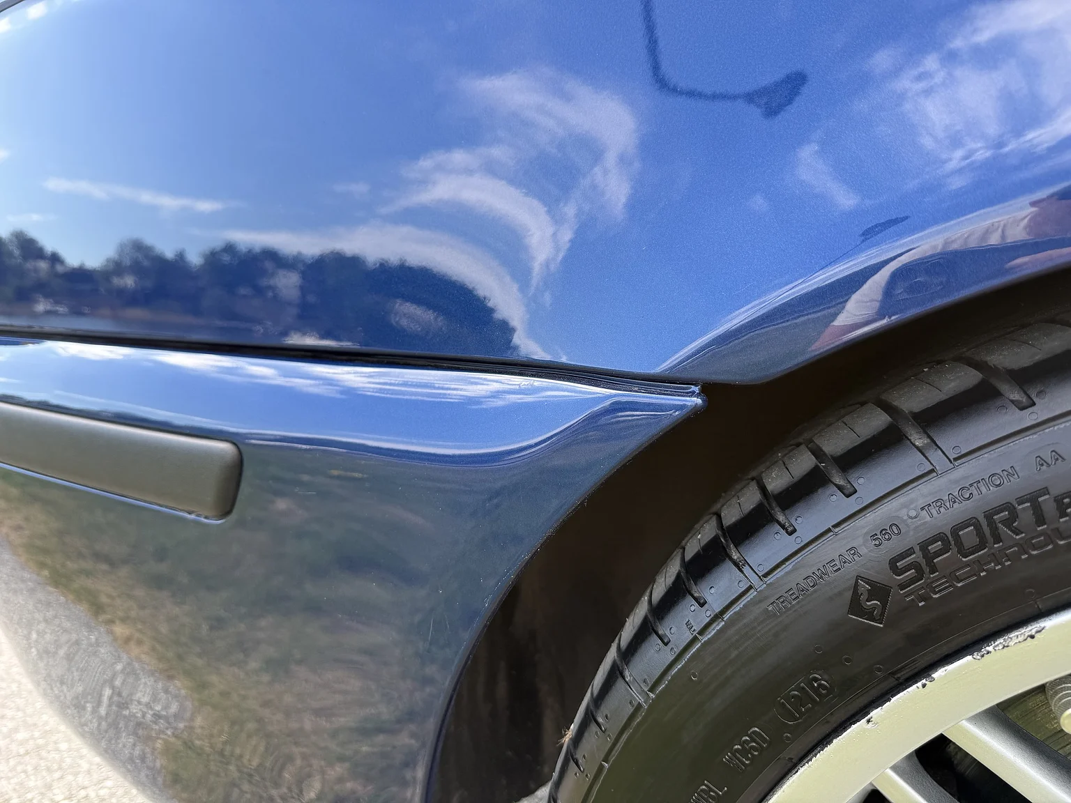 Exterior image of 2001 BMW M5 E39 LCI (50)